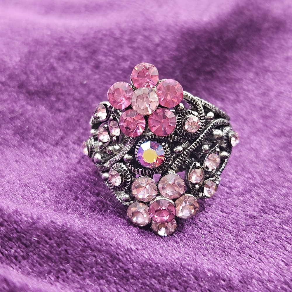 Flower Ring - Picture 4 of 5